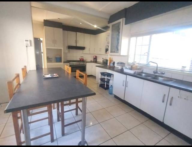 4 BEDROOM HOUSE FOR SALE IN TULISA PARK